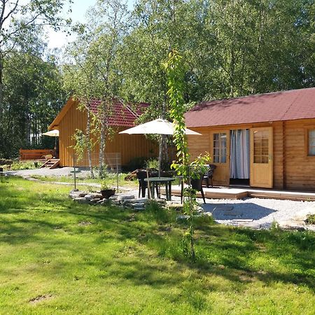 Gasthaus Hueueru Puhkemajad Huuru Exterior foto